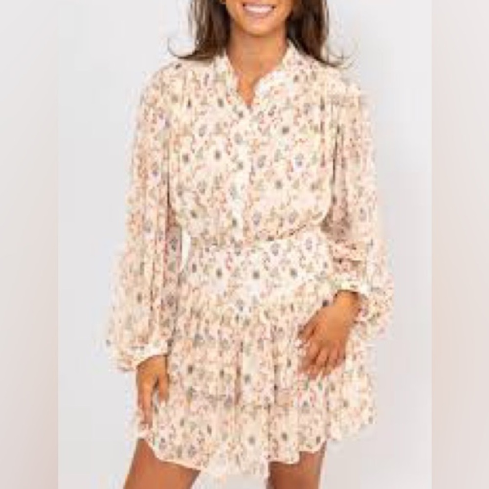 Floral & Flattering lightweight. Cinch waist dress. Long sleeve, V-neck. Large